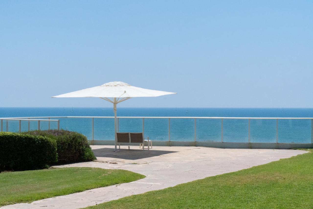 Sea View Stylish 1Br With Balcony By Beachfront Stay Herzliya Экстерьер фото